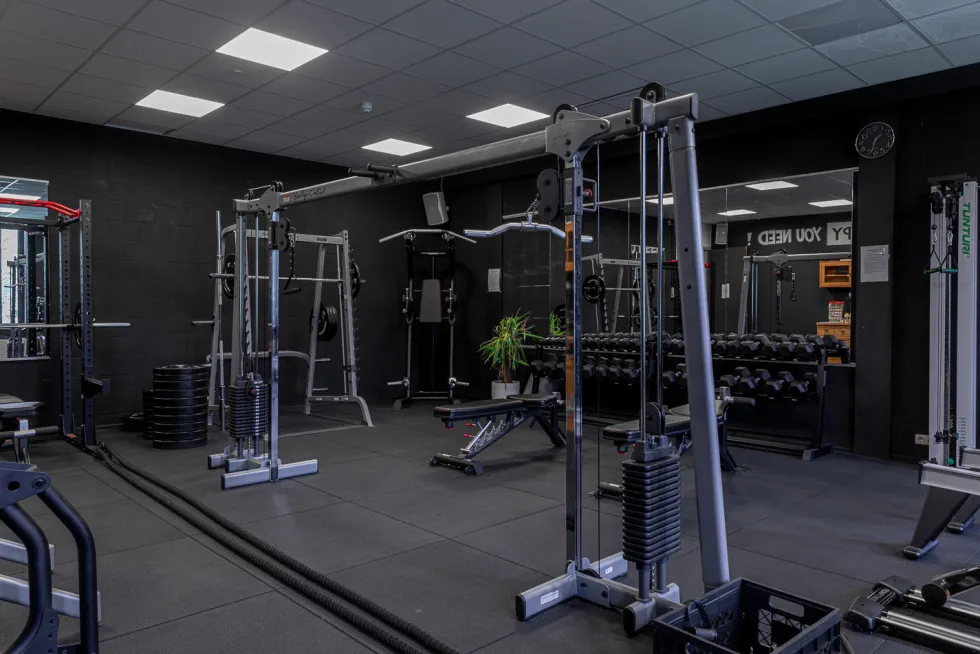 Flow Fitness Rubberen Tegel - 100 x 100 cm - Inclusief Connector