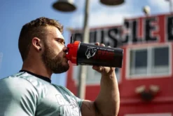Gorilla Wear Shake Beker XXL - 1000 ml - Zwart/Legergroen