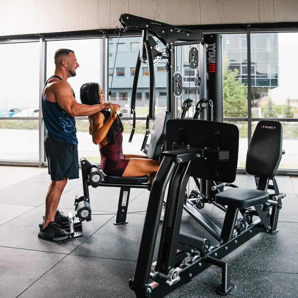 HMS Tytan 101 Multi Gym met Leg Press