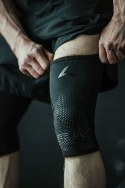 Reeva Knee Sleeves Reflective - Knie bandage - 5 mm