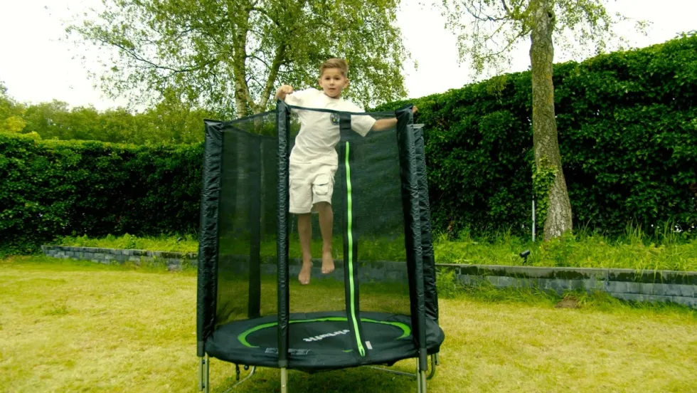 VirtuFit Kindertrampoline met Veiligheidsnet - Zwart - 140 cm
